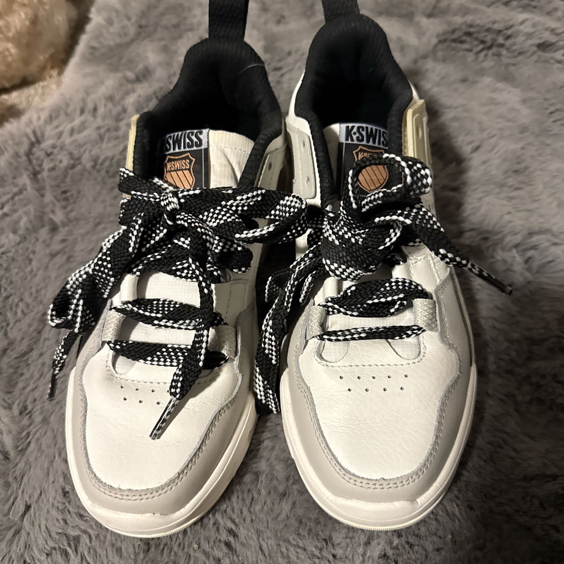 KSwiss Womens Techna Low Leather Sneakers In WhiteBlackTan